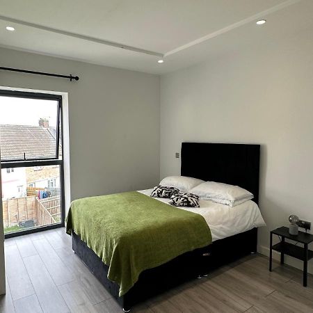 Stratford Apartment With Balcony London Exterior foto