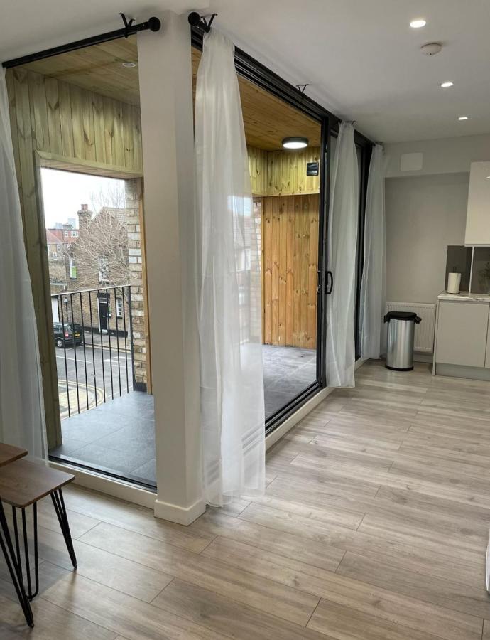 Stratford Apartment With Balcony London Exterior foto