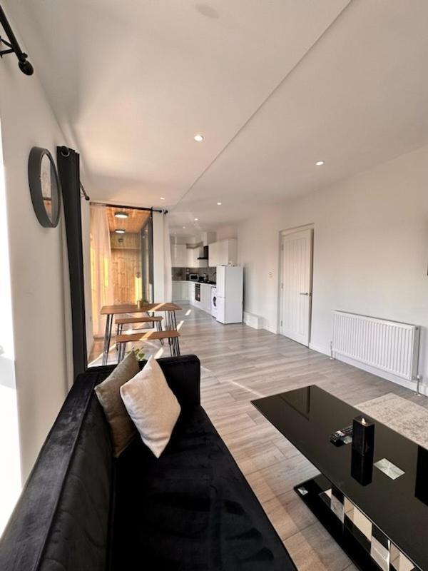 Stratford Apartment With Balcony London Exterior foto
