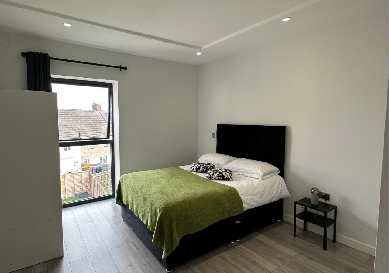 Stratford Apartment With Balcony London Exterior foto